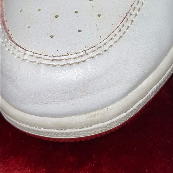 Jordan 1 Mid White Gym Red (GS) - Picture 6 of 6